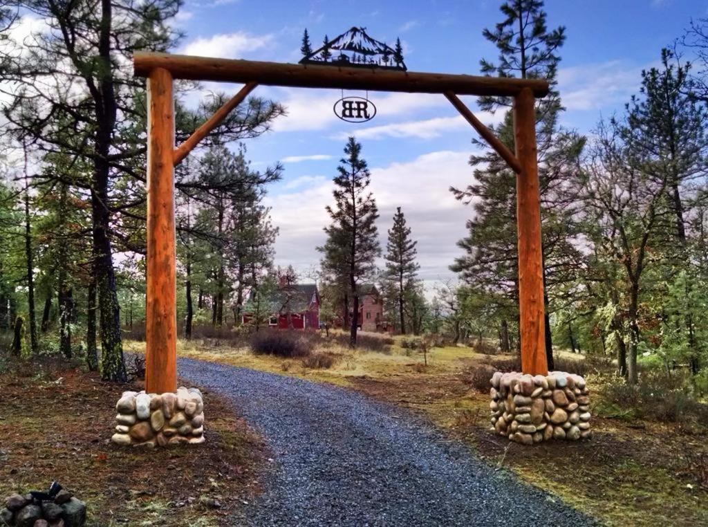 Goldendale Treehouse Ranch酒店 外观 照片
